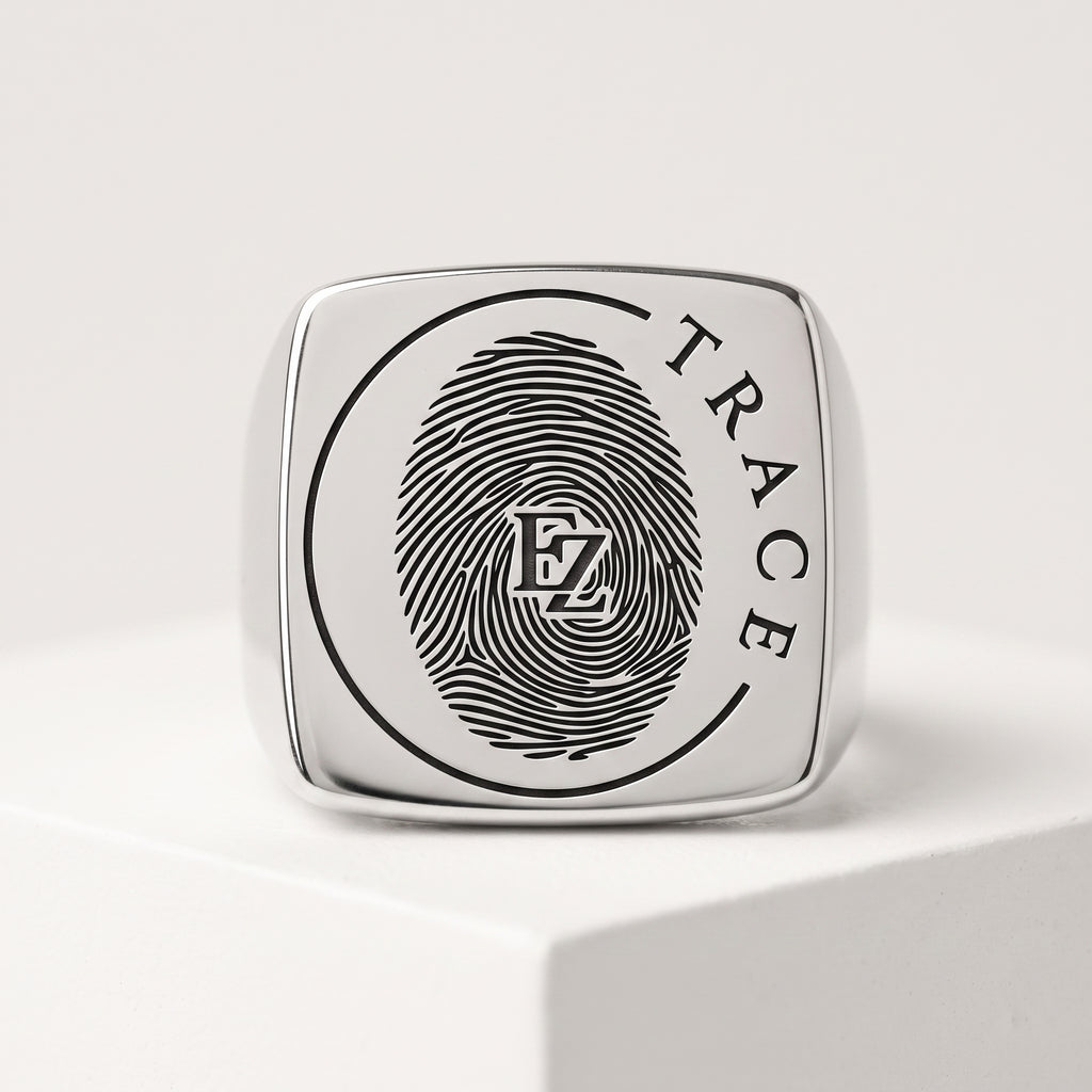 The Trace Signet Ring
