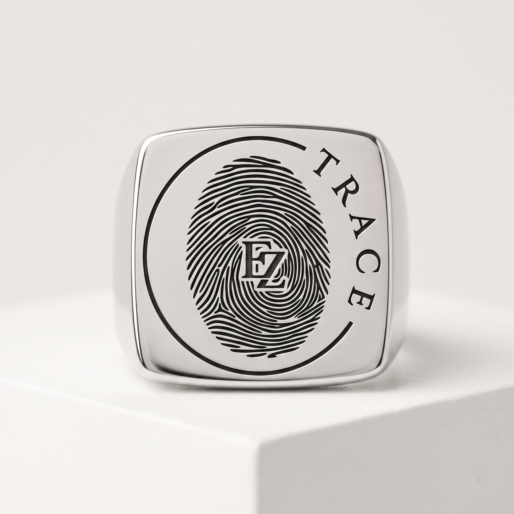 The Trace Signet Ring