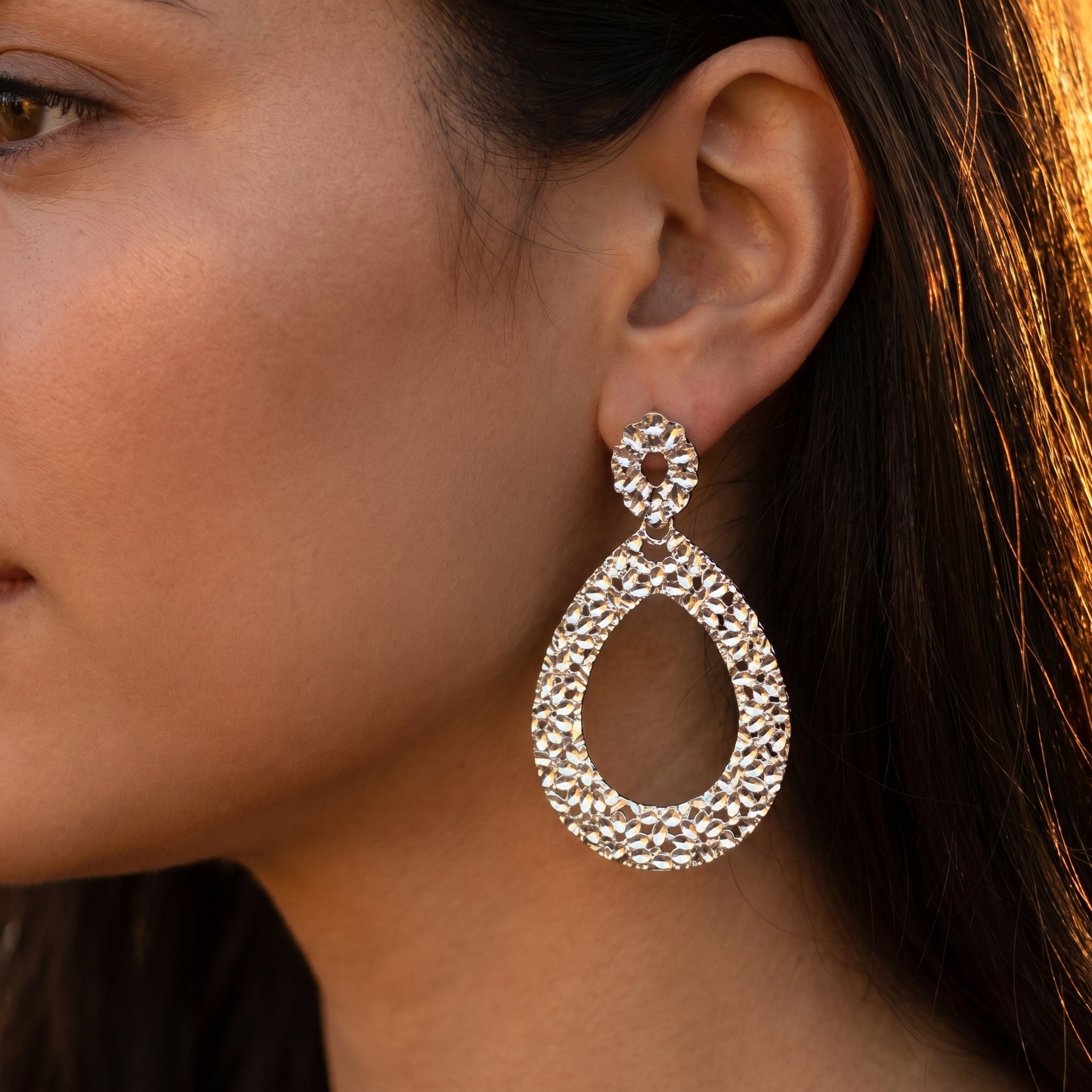 The Sea Foam Textured Teardrops