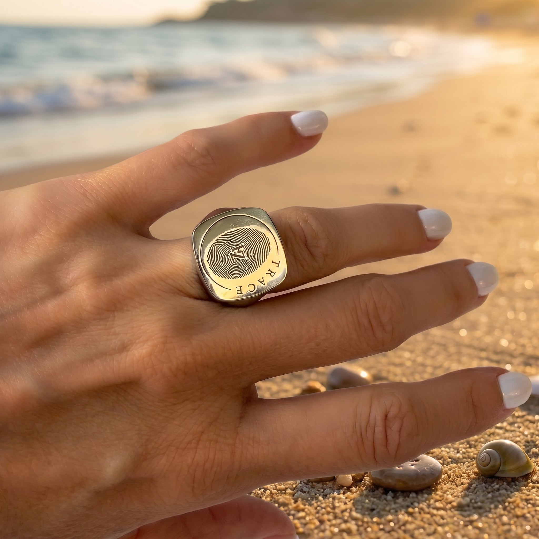 The Trace Signet Ring